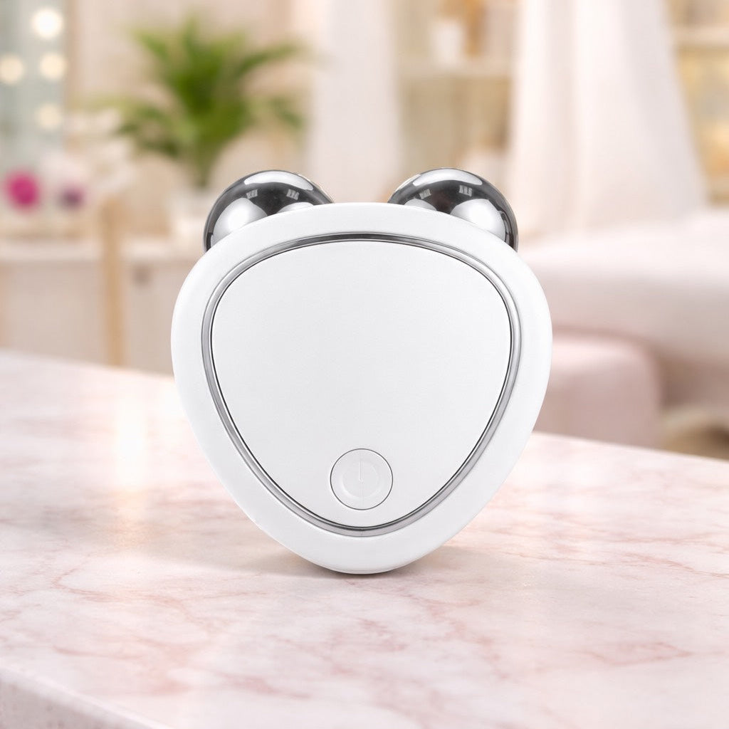 Calm your skin. Sculpt your face. In 5 quiet minutes.